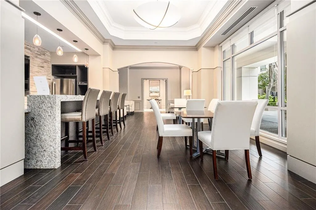 3475 Oak Valley Road Ne Unit 770, Atlanta, Georgia 30326, 1 Bedroom Bedrooms, ,1 BathroomBathrooms,Residential,For Sale,3475 Oak Valley Road Ne Unit 770,7627873
