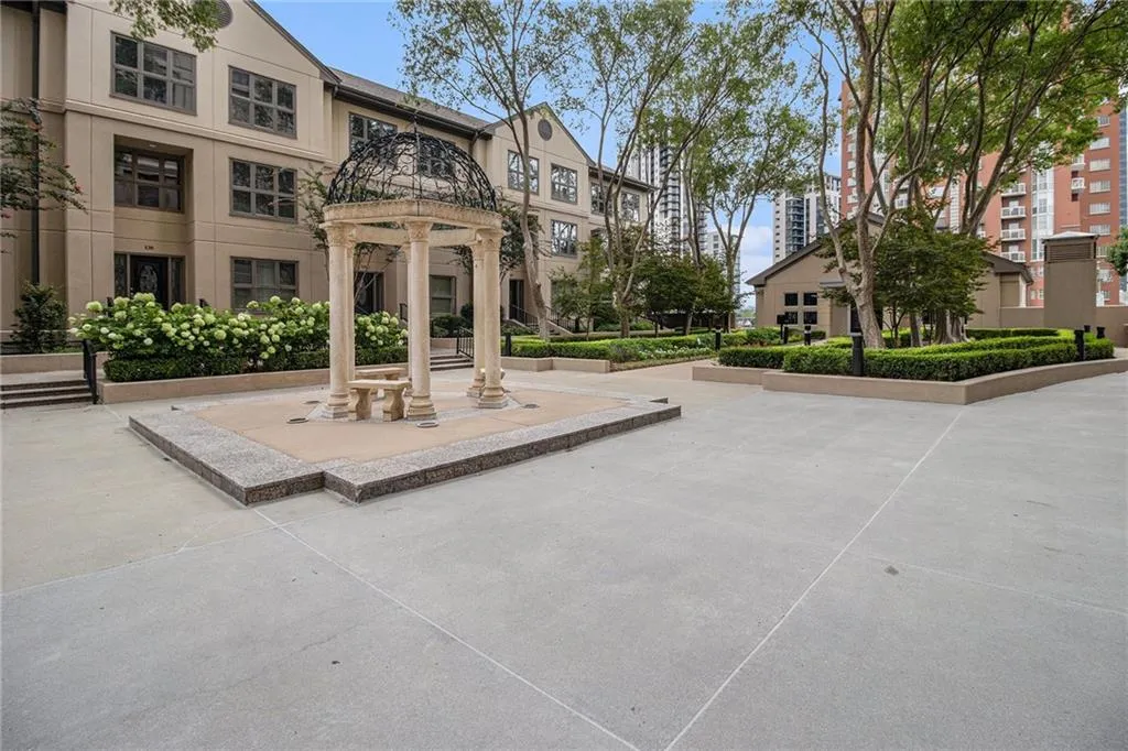 3475 Oak Valley Road Ne Unit 770, Atlanta, Georgia 30326, 1 Bedroom Bedrooms, ,1 BathroomBathrooms,Residential,For Sale,3475 Oak Valley Road Ne Unit 770,7627873