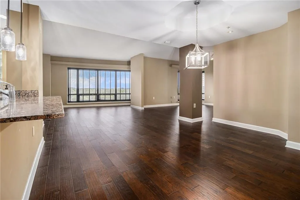 3475 Oak Valley Road Ne Unit 770, Atlanta, Georgia 30326, 1 Bedroom Bedrooms, ,1 BathroomBathrooms,Residential,For Sale,3475 Oak Valley Road Ne Unit 770,7627873