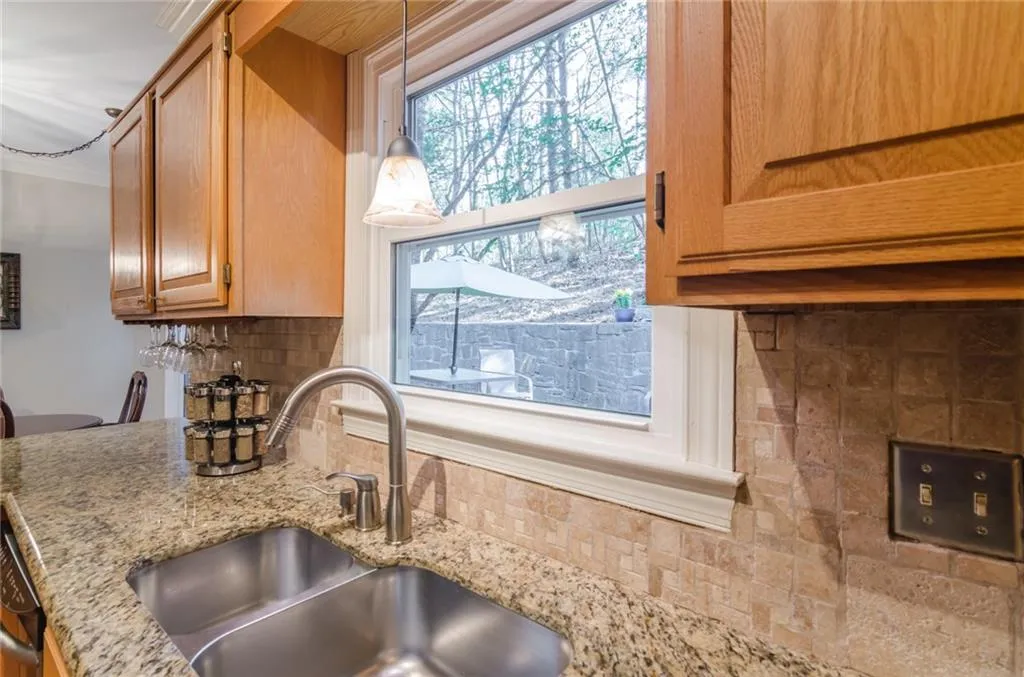 9 Forest Ridge Court, Sandy Springs, Georgia 30350, 2 Bedrooms Bedrooms, ,2 BathroomsBathrooms,Residential,Sold,9 Forest Ridge Court,5671836