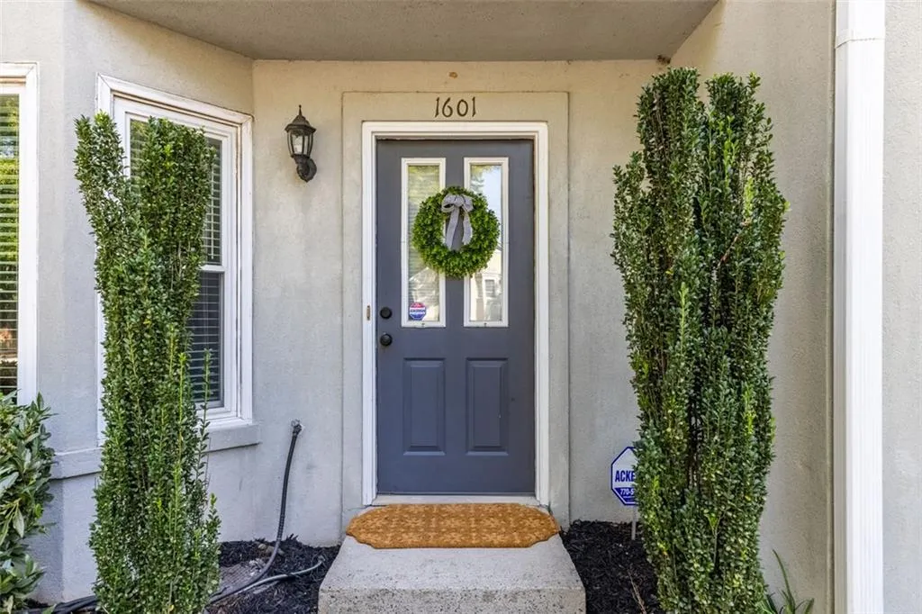 1601 Defoors Landing Nw, Atlanta, Georgia 30318, 2 Bedrooms Bedrooms, ,2 BathroomsBathrooms,Residential,For Sale,1601 Defoors Landing Nw,7646774