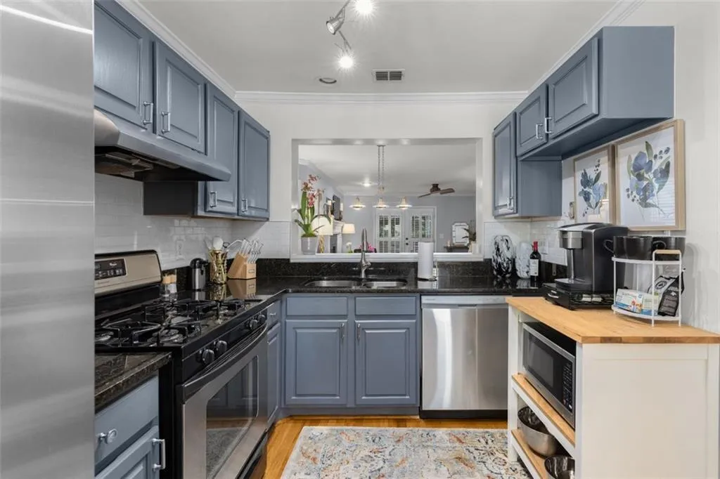 1601 Defoors Landing Nw, Atlanta, Georgia 30318, 2 Bedrooms Bedrooms, ,2 BathroomsBathrooms,Residential,For Sale,1601 Defoors Landing Nw,7646774