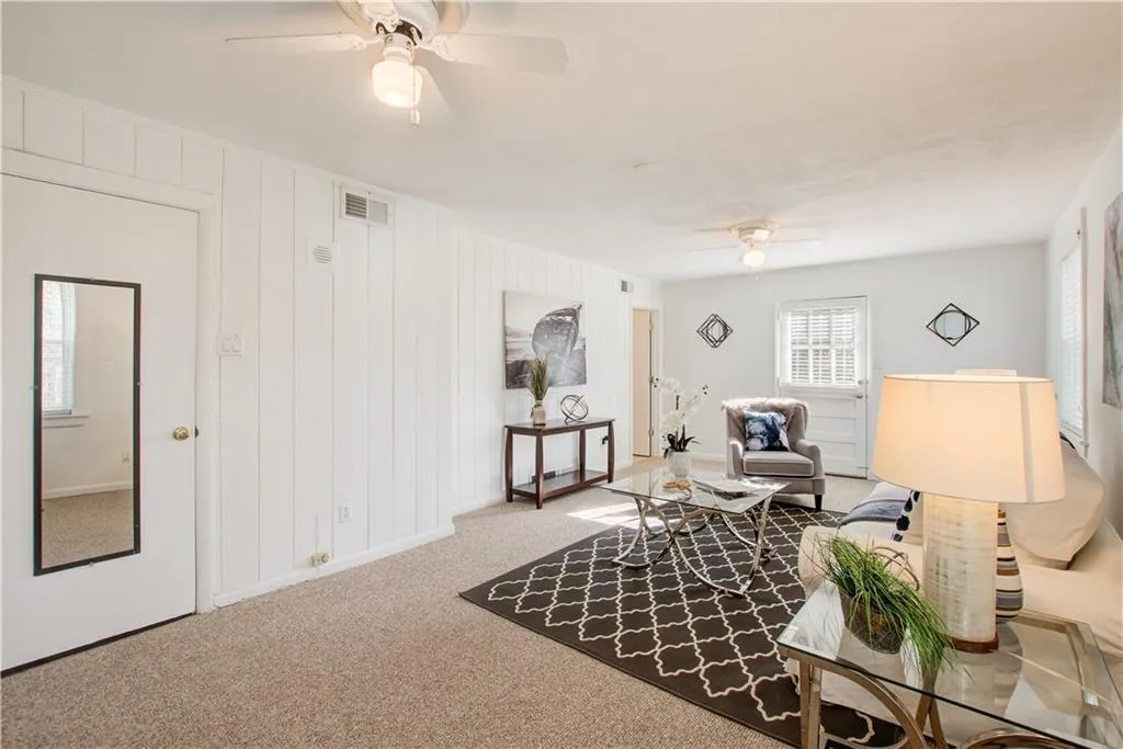 5195 Timber Trail South S, Atlanta, Georgia 30342, 3 Bedrooms Bedrooms, ,3 BathroomsBathrooms,Residential,Sold,5195 Timber Trail South S,7196307