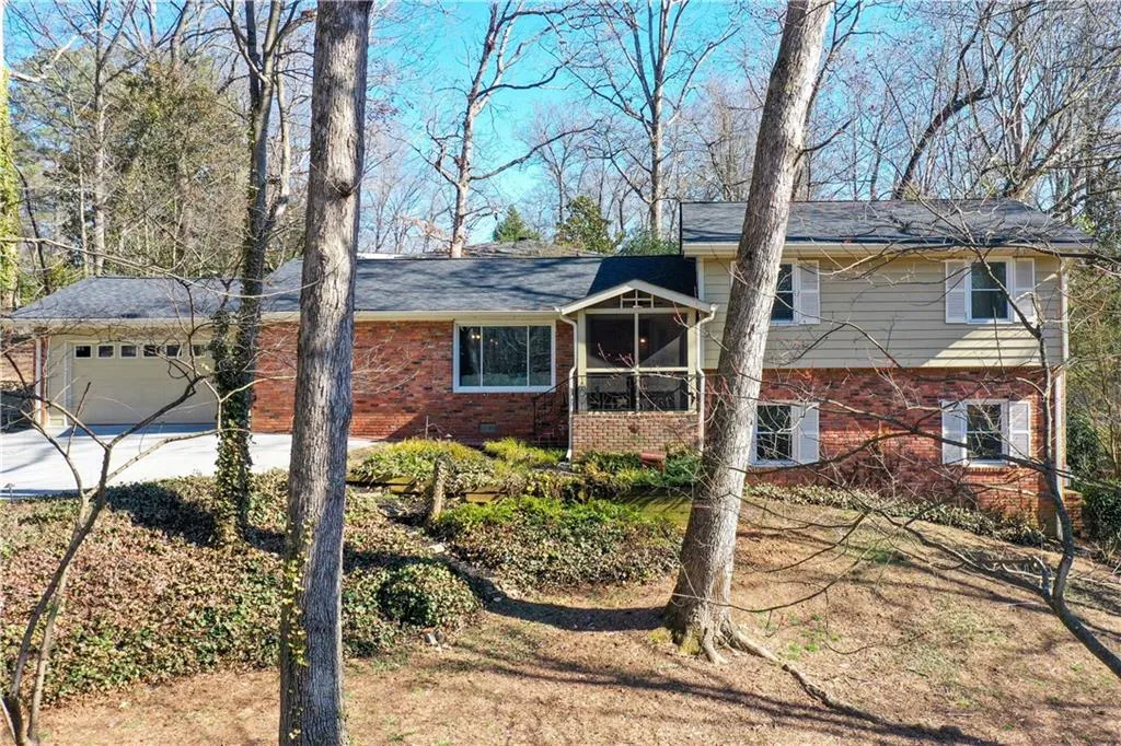 5195 Timber Trail South S, Atlanta, Georgia 30342, 3 Bedrooms Bedrooms, ,3 BathroomsBathrooms,Residential,Sold,5195 Timber Trail South S,7196307