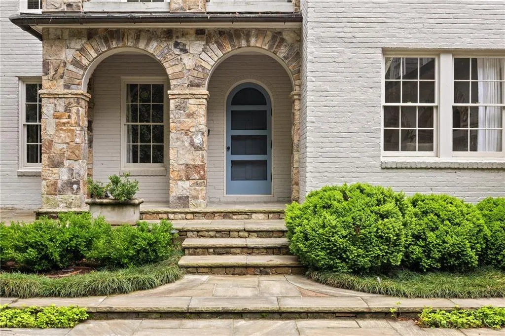 2522 Habersham Road Nw, Atlanta, Georgia 30305, 5 Bedrooms Bedrooms, ,4 BathroomsBathrooms,Residential,For Sale,2522 Habersham Road Nw,7513762