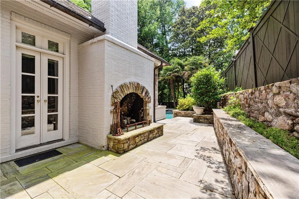 2522 Habersham Road Nw, Atlanta, Georgia 30305, 5 Bedrooms Bedrooms, ,4 BathroomsBathrooms,Residential,For Sale,2522 Habersham Road Nw,7513762