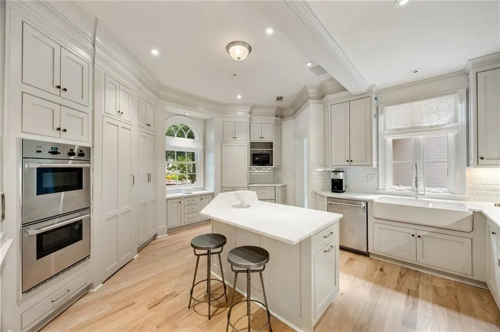 2522 Habersham Road Nw, Atlanta, Georgia 30305, 5 Bedrooms Bedrooms, ,4 BathroomsBathrooms,Residential,For Sale,2522 Habersham Road Nw,7513762