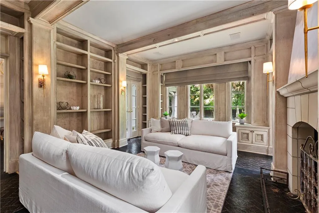 2522 Habersham Road Nw, Atlanta, Georgia 30305, 5 Bedrooms Bedrooms, ,4 BathroomsBathrooms,Residential,For Sale,2522 Habersham Road Nw,7513762