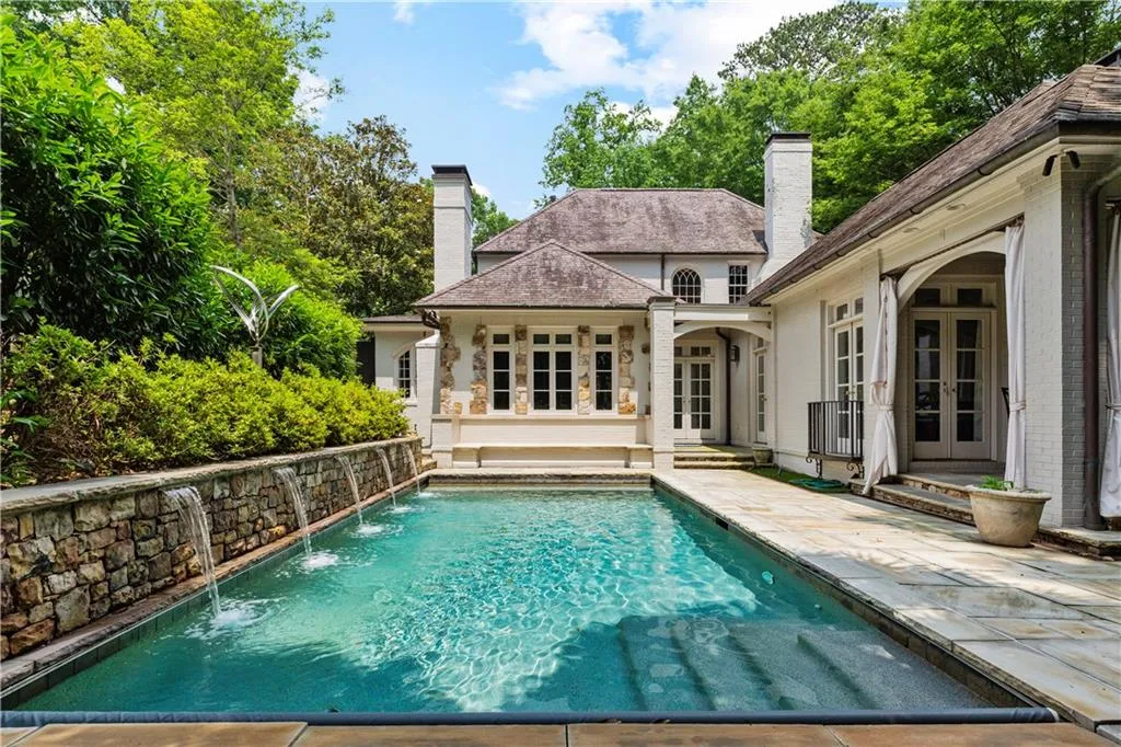 2522 Habersham Road Nw, Atlanta, Georgia 30305, 5 Bedrooms Bedrooms, ,4 BathroomsBathrooms,Residential,For Sale,2522 Habersham Road Nw,7513762