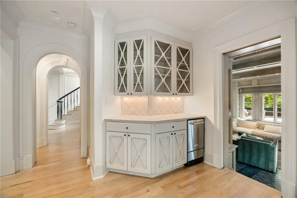 2522 Habersham Road Nw, Atlanta, Georgia 30305, 5 Bedrooms Bedrooms, ,4 BathroomsBathrooms,Residential,For Sale,2522 Habersham Road Nw,7513762