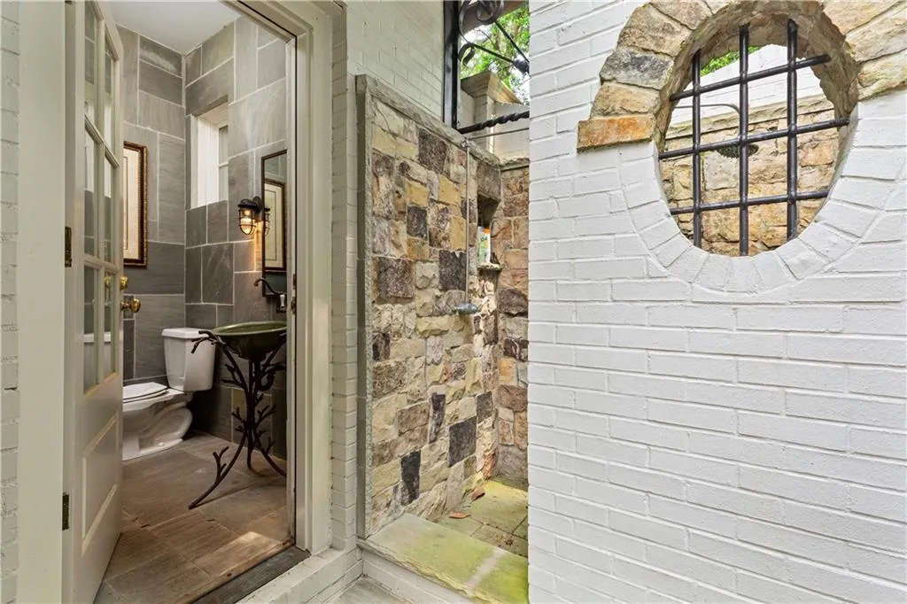 2522 Habersham Road Nw, Atlanta, Georgia 30305, 5 Bedrooms Bedrooms, ,4 BathroomsBathrooms,Residential,For Sale,2522 Habersham Road Nw,7513762