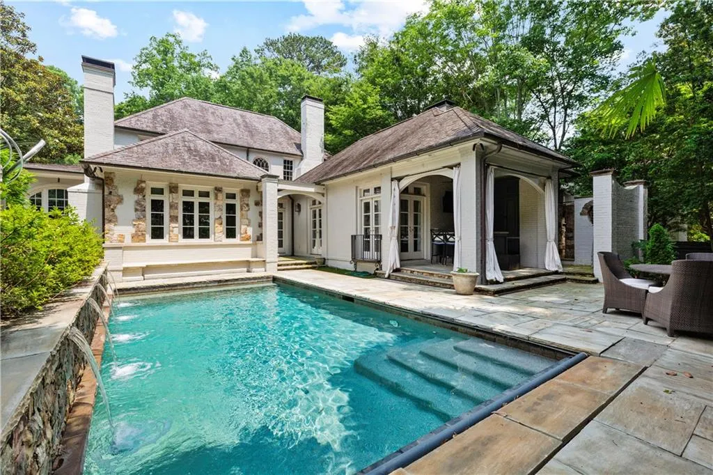 2522 Habersham Road Nw, Atlanta, Georgia 30305, 5 Bedrooms Bedrooms, ,4 BathroomsBathrooms,Residential,For Sale,2522 Habersham Road Nw,7513762