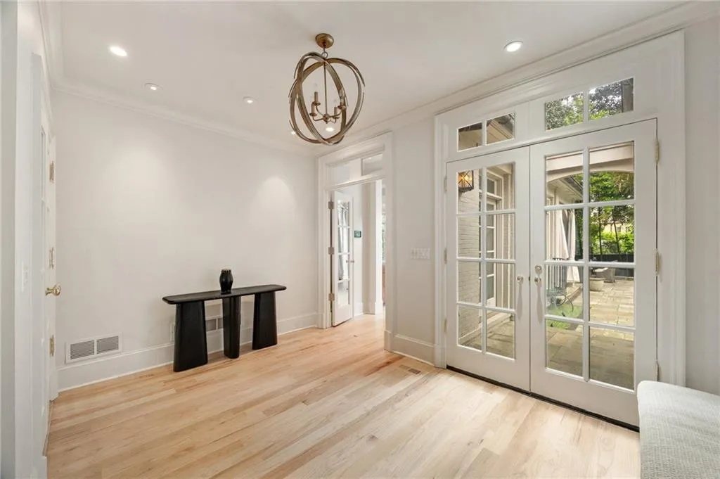 2522 Habersham Road Nw, Atlanta, Georgia 30305, 5 Bedrooms Bedrooms, ,4 BathroomsBathrooms,Residential,For Sale,2522 Habersham Road Nw,7513762