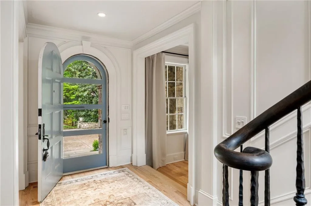 2522 Habersham Road Nw, Atlanta, Georgia 30305, 5 Bedrooms Bedrooms, ,4 BathroomsBathrooms,Residential,For Sale,2522 Habersham Road Nw,7513762