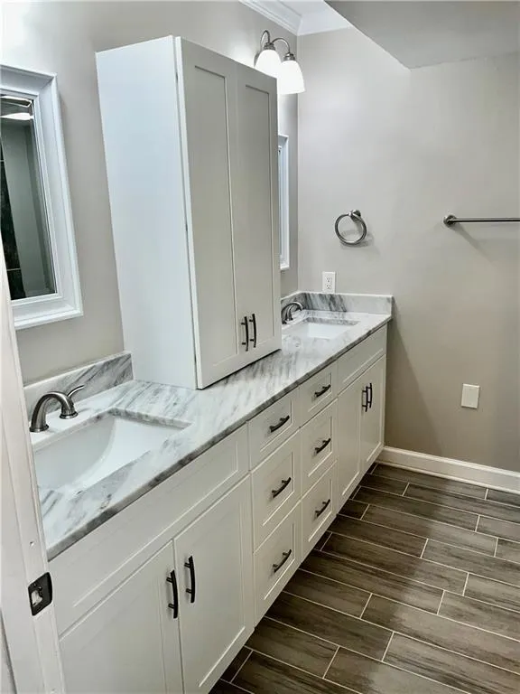 6851 Roswell Rd Road Unit I18, Sandy Springs, Georgia 30328, 3 Bedrooms Bedrooms, ,2 BathroomsBathrooms,Residential,Sold,6851 Roswell Rd Road Unit I18,7070808