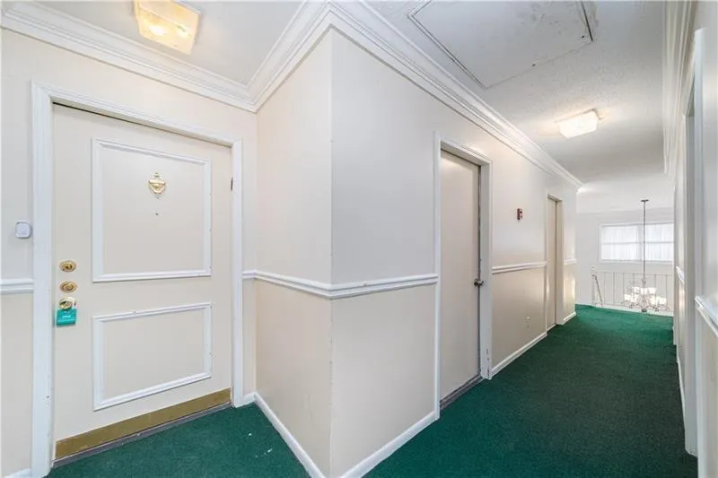 6851 Roswell Rd Road Unit I18, Sandy Springs, Georgia 30328, 3 Bedrooms Bedrooms, ,2 BathroomsBathrooms,Residential,Sold,6851 Roswell Rd Road Unit I18,7070808