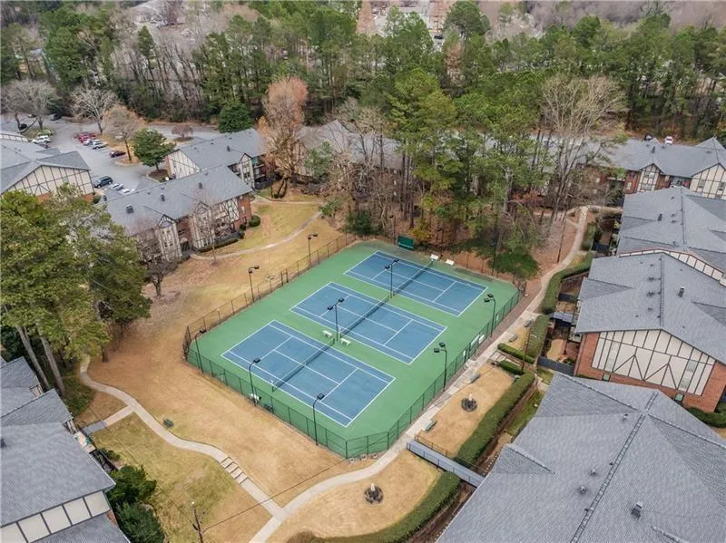 6851 Roswell Rd Road Unit I18, Sandy Springs, Georgia 30328, 3 Bedrooms Bedrooms, ,2 BathroomsBathrooms,Residential,Sold,6851 Roswell Rd Road Unit I18,7070808
