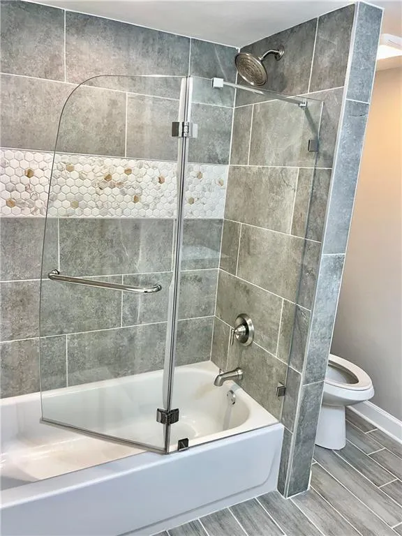 6851 Roswell Rd Road Unit I18, Sandy Springs, Georgia 30328, 3 Bedrooms Bedrooms, ,2 BathroomsBathrooms,Residential,Sold,6851 Roswell Rd Road Unit I18,7070808