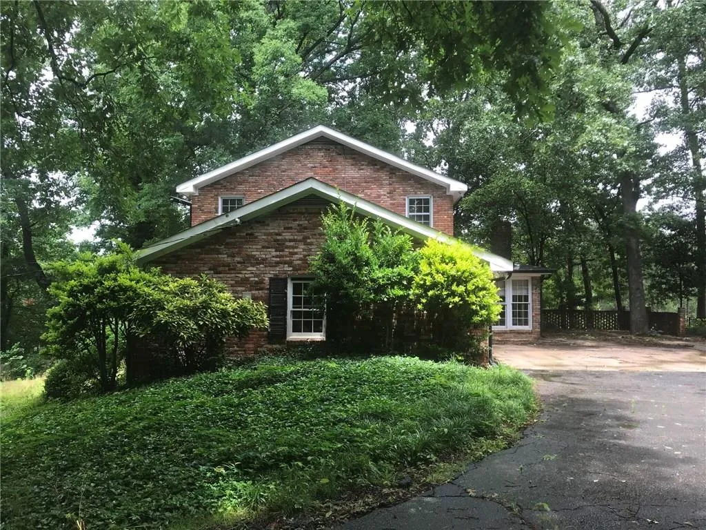 5399 High Point Road, Sandy Springs, Georgia 30342, 4 Bedrooms Bedrooms, ,2 BathroomsBathrooms,Residential,Sold,5399 High Point Road,6029709