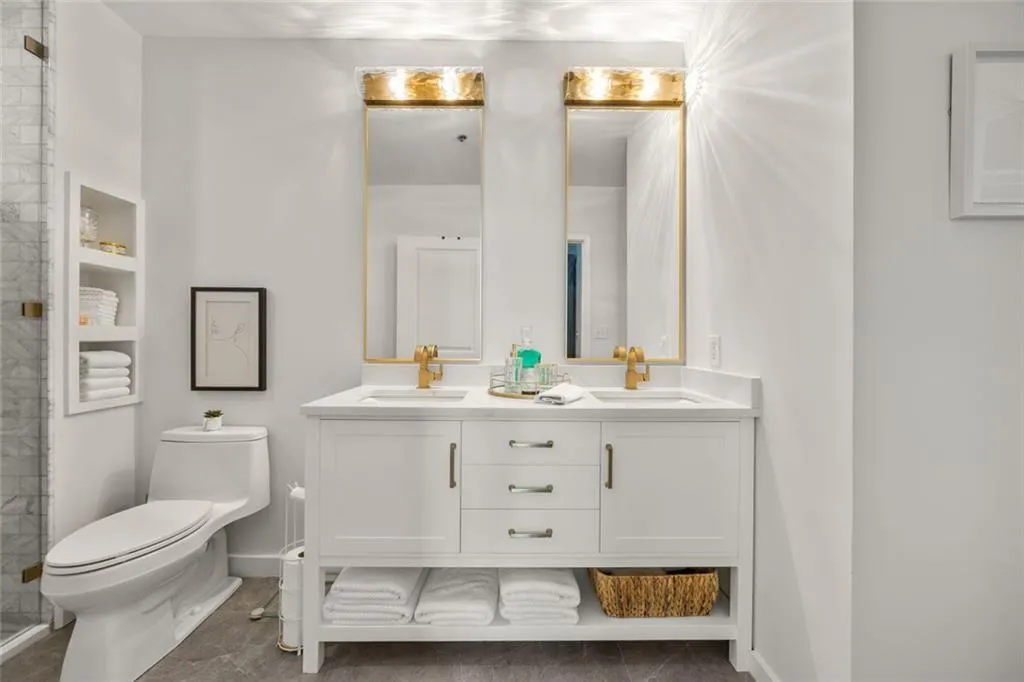 923 Peachtree St Unit 939-29.jpg
