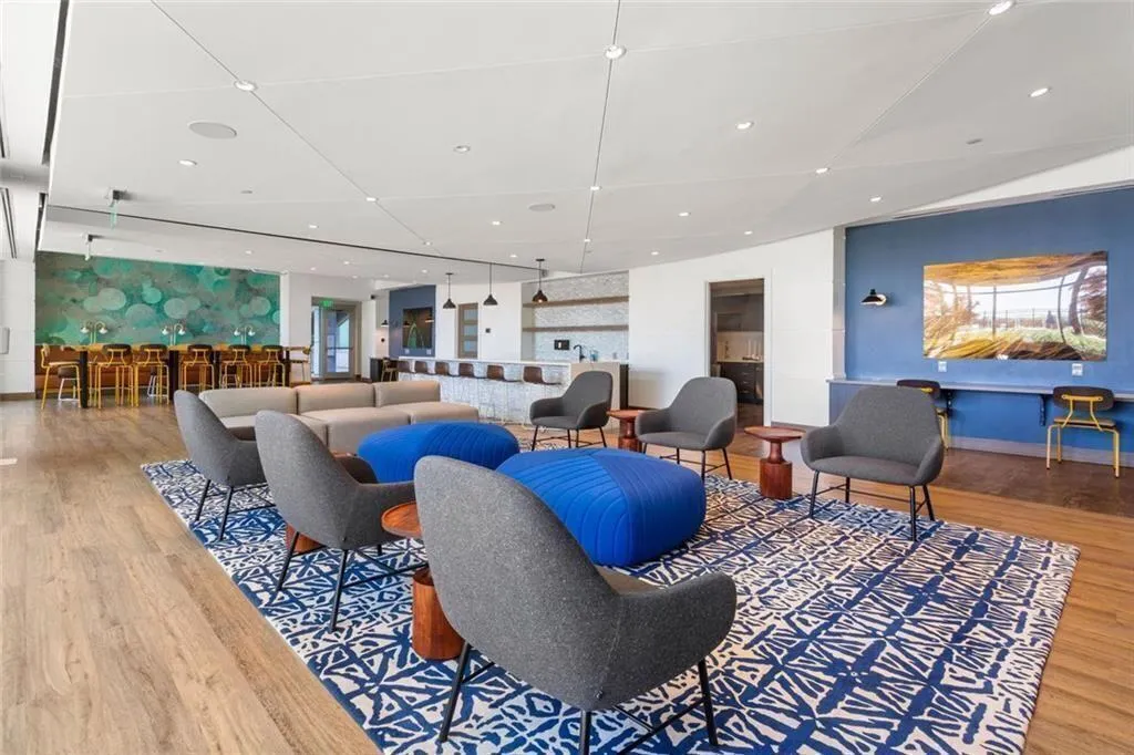 923 Peachtree Street Ne, Atlanta, Georgia 30309, 1 Bedroom Bedrooms, ,1 BathroomBathrooms,Residential,For Sale,923 Peachtree Street Ne,7547778