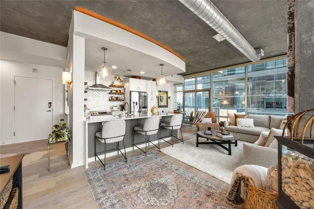 923 Peachtree St Unit 939-12.jpg