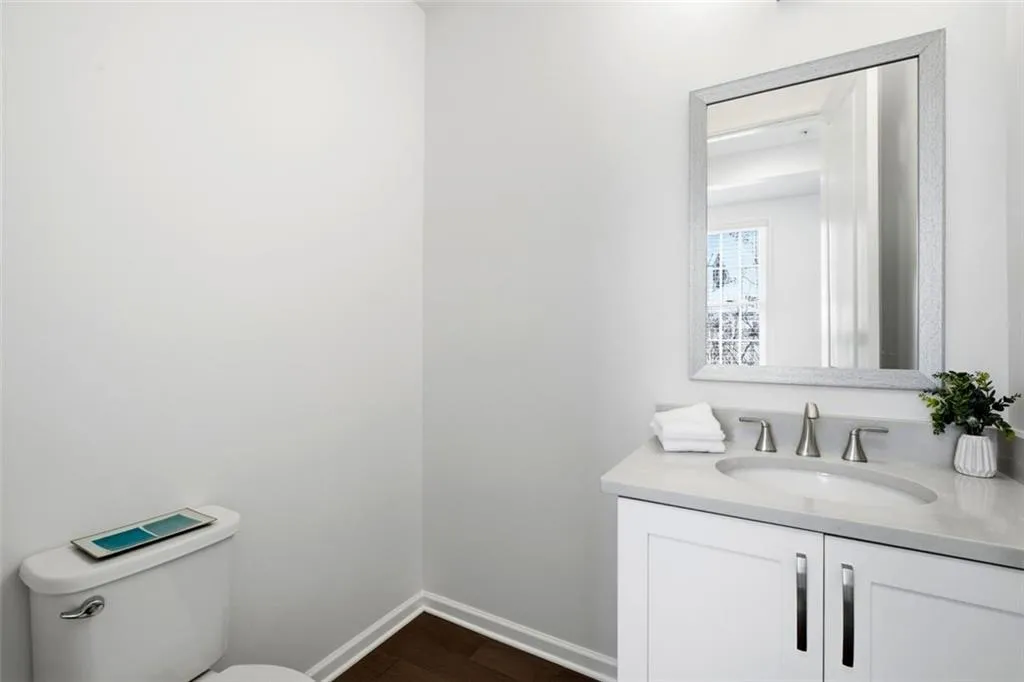 6625 Sterling Drive, Atlanta, Georgia 30328, 1 Bedroom Bedrooms, ,1 BathroomBathrooms,Residential,For Sale,6625 Sterling Drive,7722499