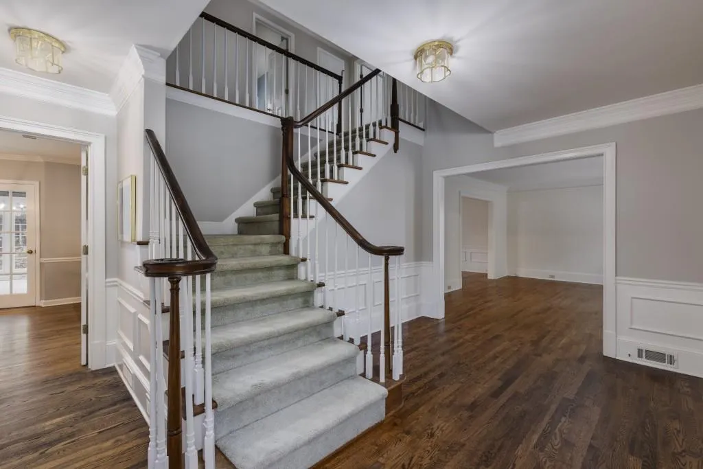 300 Cannady Court, Sandy Springs, Georgia 30350, 5 Bedrooms Bedrooms, ,4 BathroomsBathrooms,Residential,Sold,300 Cannady Court,7489285