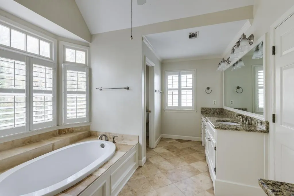 300 Cannady Court, Sandy Springs, Georgia 30350, 5 Bedrooms Bedrooms, ,4 BathroomsBathrooms,Residential,Sold,300 Cannady Court,7489285