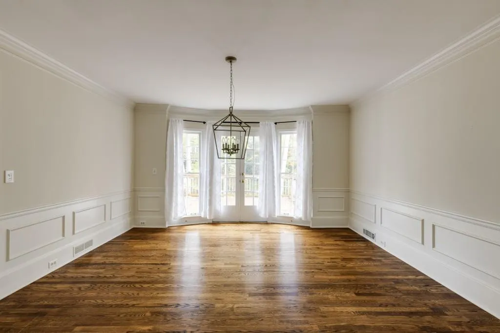 300 Cannady Court, Sandy Springs, Georgia 30350, 5 Bedrooms Bedrooms, ,4 BathroomsBathrooms,Residential,Sold,300 Cannady Court,7489285