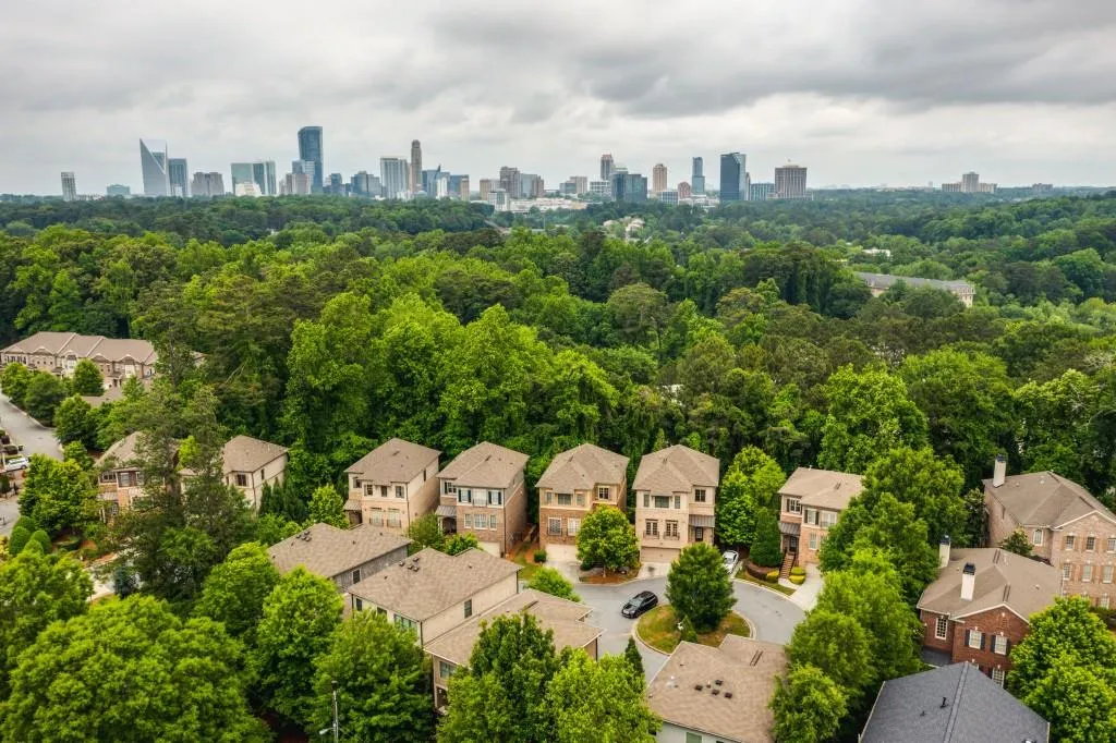 938 Canterbury Lane, Atlanta, Georgia 30324, 4 Bedrooms Bedrooms, ,3 BathroomsBathrooms,Residential,For Sale,938 Canterbury Lane,7520399