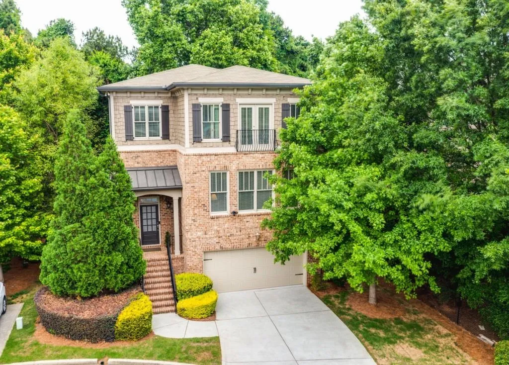 938 Canterbury Lane, Atlanta, Georgia 30324, 4 Bedrooms Bedrooms, ,3 BathroomsBathrooms,Residential,Sold,938 Canterbury Lane,7520399