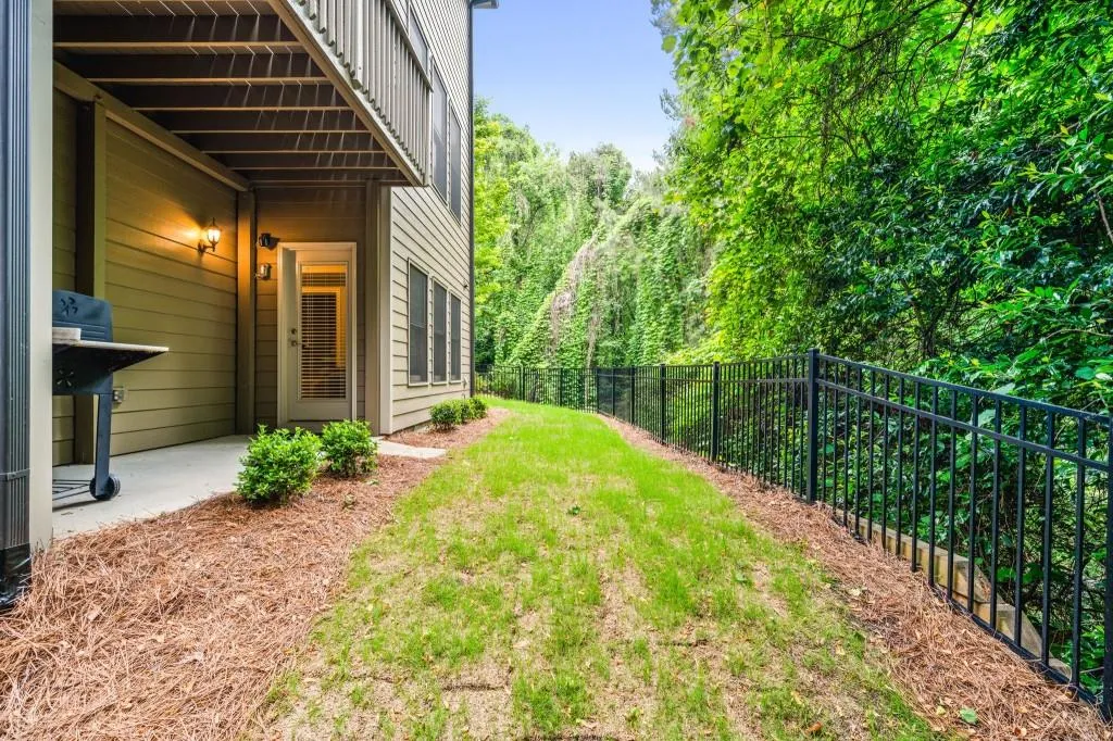 938 Canterbury Lane, Atlanta, Georgia 30324, 4 Bedrooms Bedrooms, ,3 BathroomsBathrooms,Residential,For Sale,938 Canterbury Lane,7520399