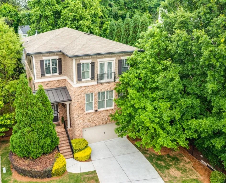 938 Canterbury Lane, Atlanta, Georgia 30324, 4 Bedrooms Bedrooms, ,3 BathroomsBathrooms,Residential,Sold,938 Canterbury Lane,7520399