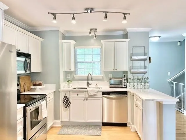 902 Masons Creek Circle, Atlanta, Georgia 30350, 3 Bedrooms Bedrooms, ,2 BathroomsBathrooms,Residential,Sold,902 Masons Creek Circle,6760086