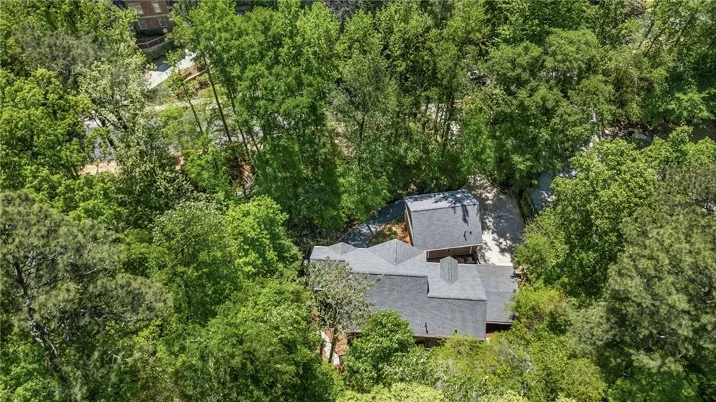 6370 River Chase Circle, Atlanta, Georgia 30328, 6 Bedrooms Bedrooms, ,7 BathroomsBathrooms,Residential,For Sale,6370 River Chase Circle,7665098