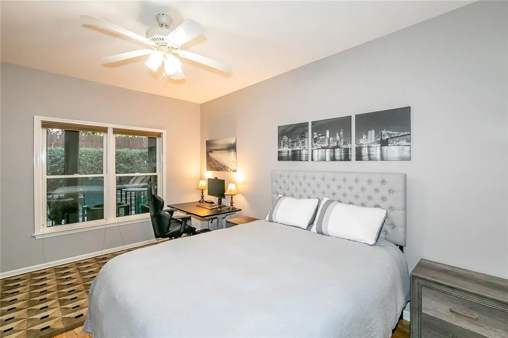105 Glentown Way, Sandy Springs, Georgia 30328, 3 Bedrooms Bedrooms, ,3 BathroomsBathrooms,Residential,Sold,105 Glentown Way,6987267