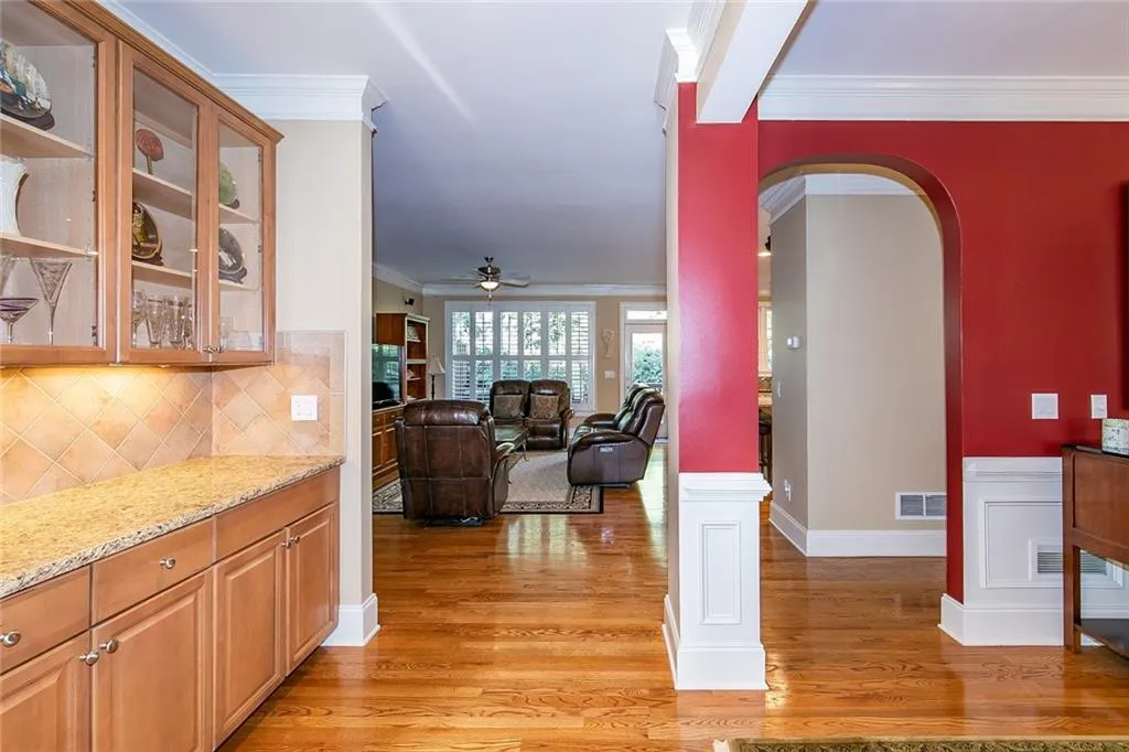 105 Glentown Way, Sandy Springs, Georgia 30328, 3 Bedrooms Bedrooms, ,3 BathroomsBathrooms,Residential,Sold,105 Glentown Way,6987267
