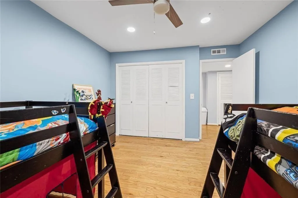 6851 Roswell Road Unit E-4, Atlanta, Georgia 30328, 3 Bedrooms Bedrooms, ,2 BathroomsBathrooms,Residential,For Sale,6851 Roswell Road Unit E-4,7711856