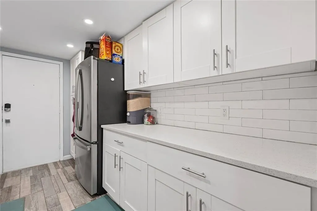 6851 Roswell Road Unit E-4, Atlanta, Georgia 30328, 3 Bedrooms Bedrooms, ,2 BathroomsBathrooms,Residential,For Sale,6851 Roswell Road Unit E-4,7711856