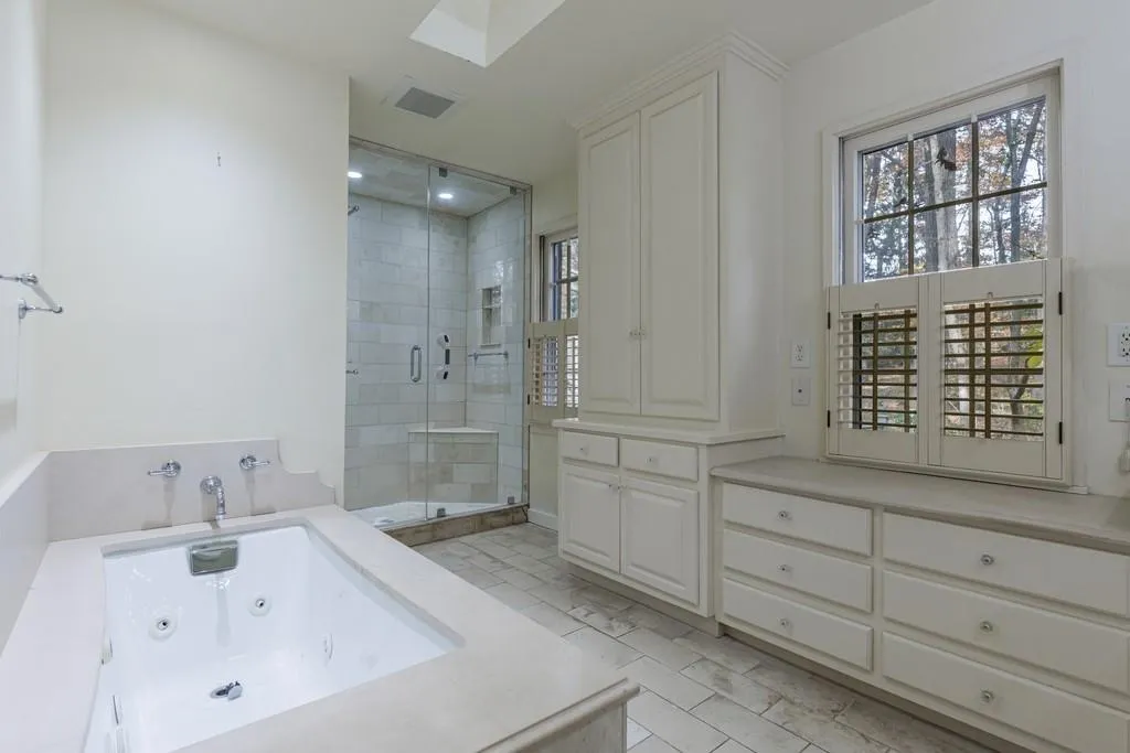 3990 Randall Mill Road Nw, Atlanta, Georgia 30327, 4 Bedrooms Bedrooms, 0 ,3 BathroomsBathrooms,Residential,For Sale,3990 Randall Mill Road Nw,7720712