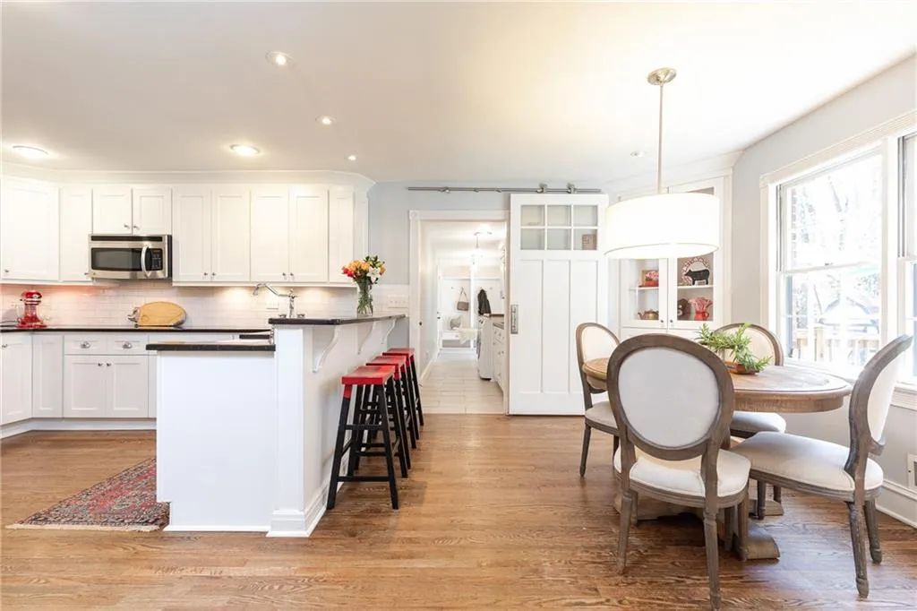 7670 Ryefield Drive, Sandy Springs, Georgia 30350, 5 Bedrooms Bedrooms, ,3 BathroomsBathrooms,Residential,Sold,7670 Ryefield Drive,6827430