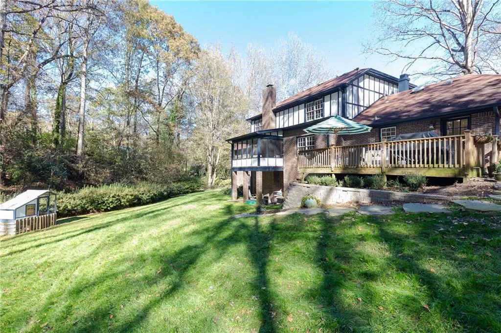 7670 Ryefield Drive, Sandy Springs, Georgia 30350, 5 Bedrooms Bedrooms, ,3 BathroomsBathrooms,Residential,Sold,7670 Ryefield Drive,6827430