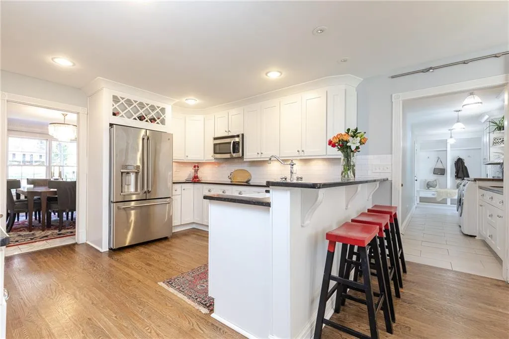 7670 Ryefield Drive, Sandy Springs, Georgia 30350, 5 Bedrooms Bedrooms, ,3 BathroomsBathrooms,Residential,Sold,7670 Ryefield Drive,6827430