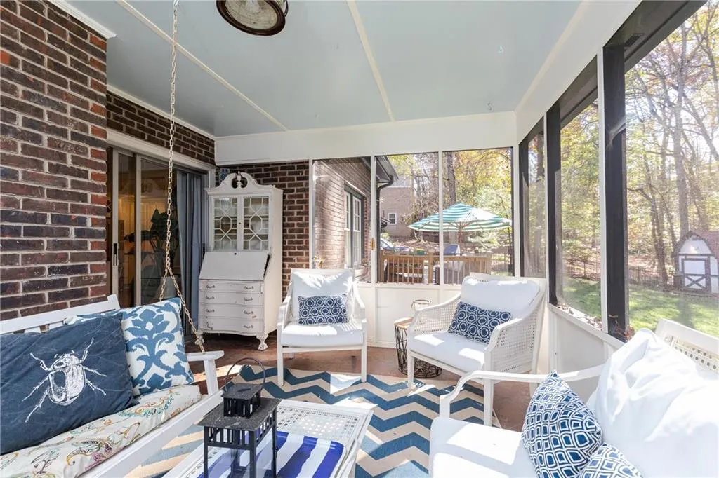 7670 Ryefield Drive, Sandy Springs, Georgia 30350, 5 Bedrooms Bedrooms, ,3 BathroomsBathrooms,Residential,Sold,7670 Ryefield Drive,6827430