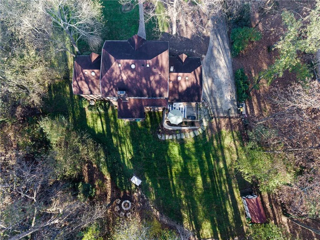 7670 Ryefield Drive, Sandy Springs, Georgia 30350, 5 Bedrooms Bedrooms, ,3 BathroomsBathrooms,Residential,Sold,7670 Ryefield Drive,6827430