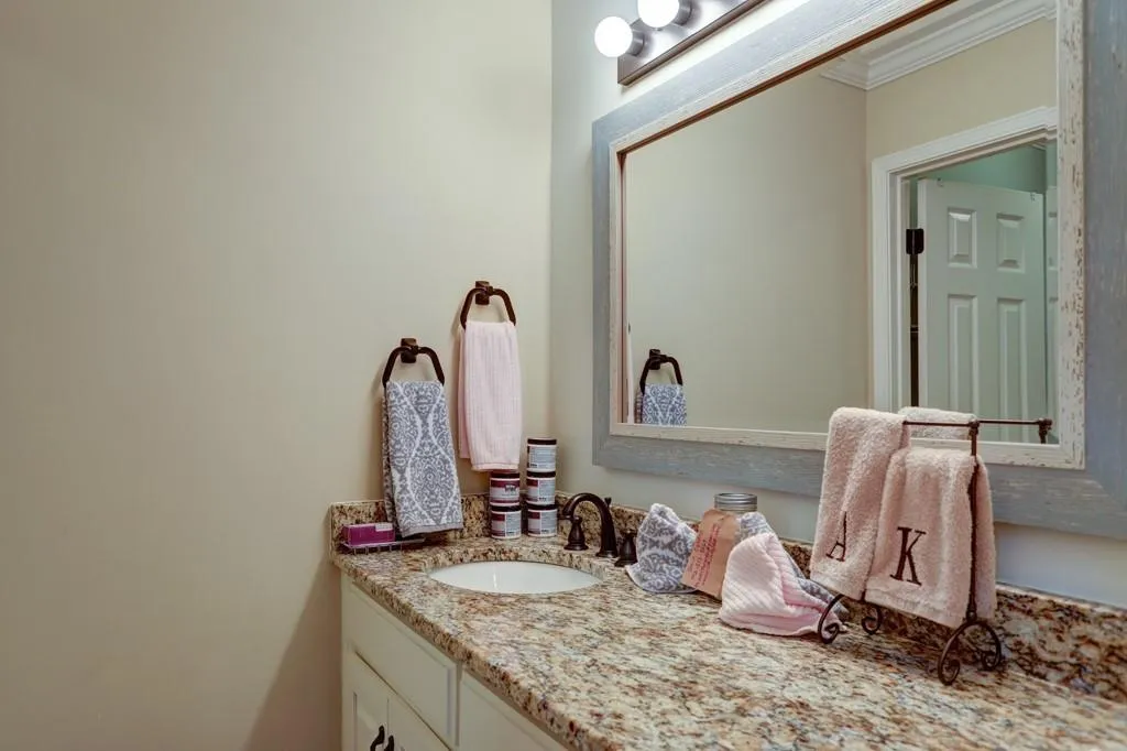 7490 Brandonshire Road, Sandy Springs, Georgia 30350, 5 Bedrooms Bedrooms, ,3 BathroomsBathrooms,Residential,Sold,7490 Brandonshire Road,6639995