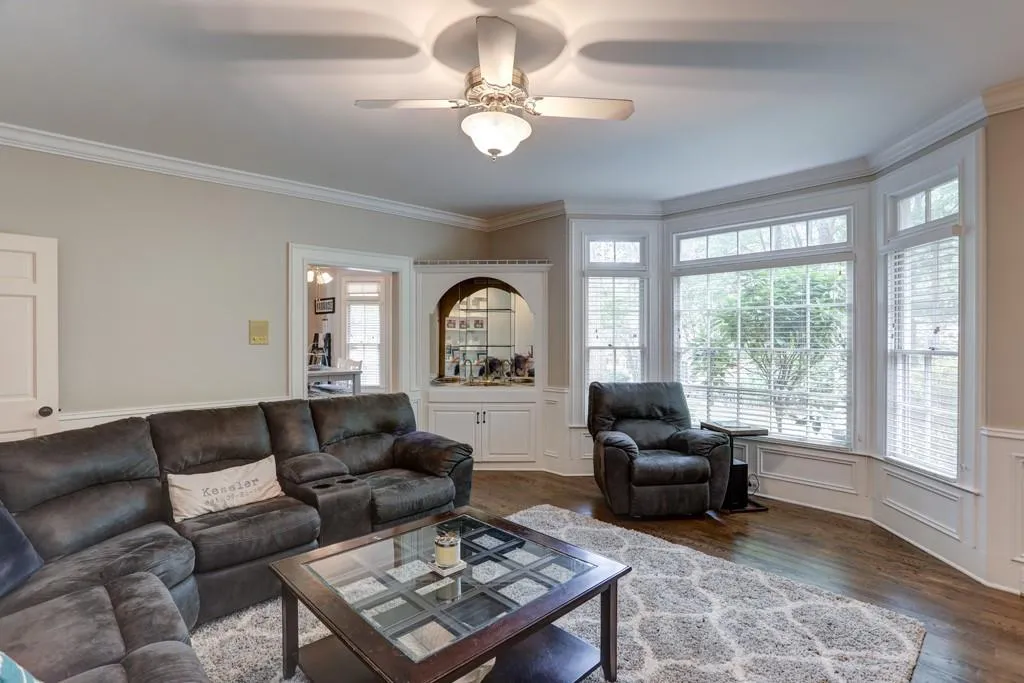 7490 Brandonshire Road, Sandy Springs, Georgia 30350, 5 Bedrooms Bedrooms, ,3 BathroomsBathrooms,Residential,Sold,7490 Brandonshire Road,6639995