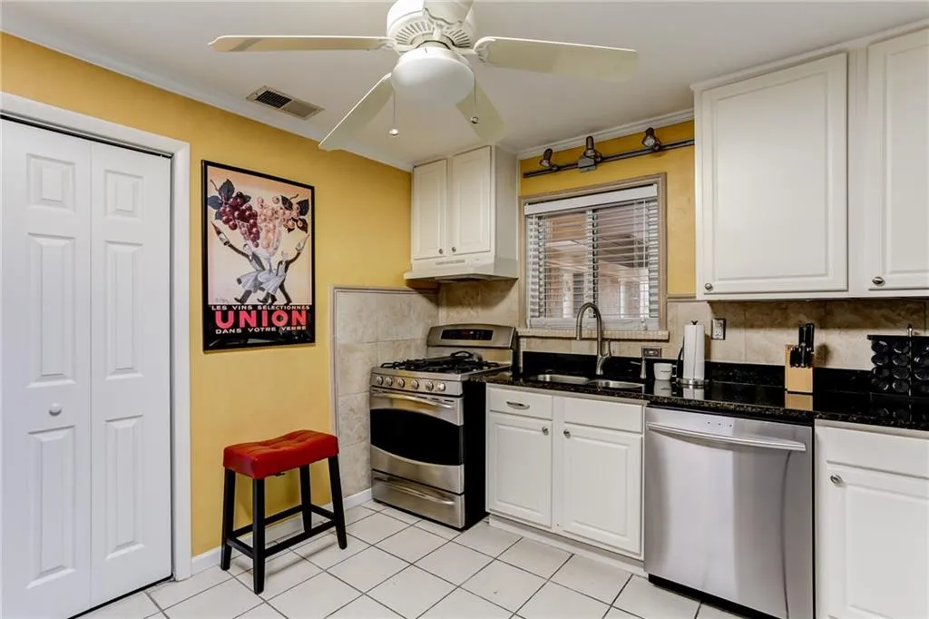 346 Carpenter Drive Unit 57, Sandy Springs, Georgia 30328, 2 Bedrooms Bedrooms, ,2 BathroomsBathrooms,Residential,Sold,346 Carpenter Drive Unit 57,6503130