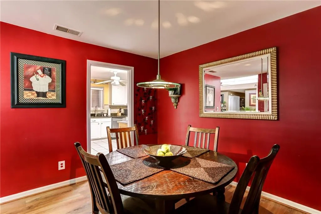 346 Carpenter Drive Unit 57, Sandy Springs, Georgia 30328, 2 Bedrooms Bedrooms, ,2 BathroomsBathrooms,Residential,Sold,346 Carpenter Drive Unit 57,6503130